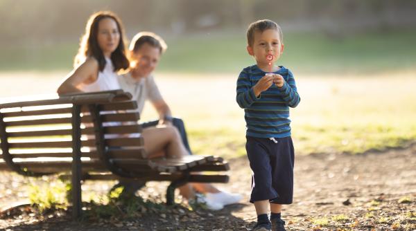 Generația părinților de astăzi NU mai lasă copiii să gândească? Oana Zapca: „Am uitat să ne punem pe noi în relație. Nu putem să îi protejăm chiar de orice în viață” / VIDEO