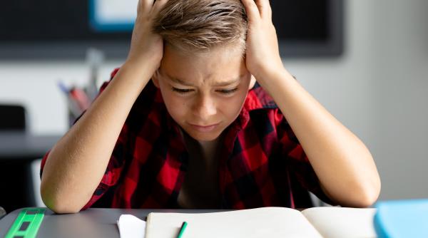 Supraîncarcarea copilului cu meditații și activități, capcana periculoasă în care cad părinții. Oana Zapca: „Nici nu știm de ce le facem de multe ori!” / VIDEO