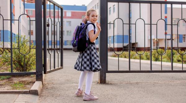 „Pregătește-te cu mine”, un trend foarte periculos pentru copii! Un expert în parenting avertizează părinții: „E o problemă masivă pe care o ignorați!”