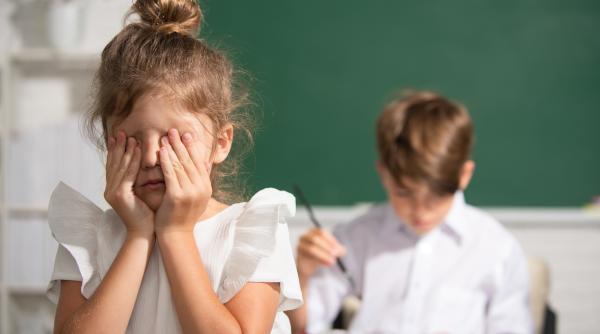 Sondaj: 85% dintre profesori cred că nivelul elevilor a scăzut. „Standardele din clase s-au degradat în ultimii zece ani”