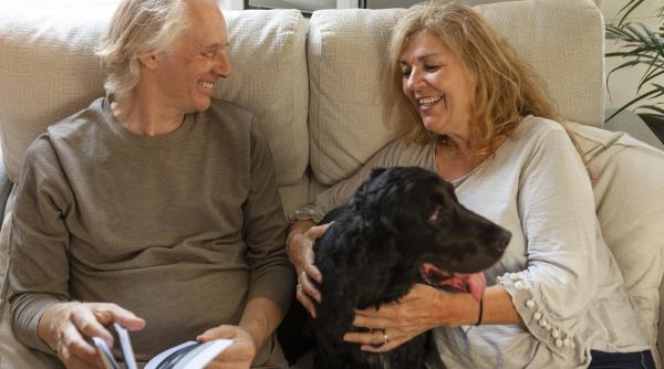 1 din 4 adulți fără copii își fac griji cu privire la cine va avea grijă de ei pe măsură ce îmbătrânesc. Aceștia aplică „planul struțul”