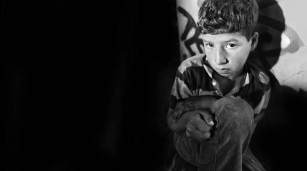 Copii defavorizați: Un viitor marcat de frustrare și agresivitate. Ce fel de generații creștem?