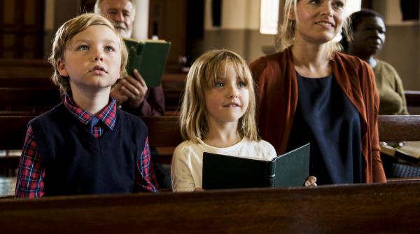 Copiii religioși sunt mai egoiști decât cei nereligioși, potrivit unui studiu