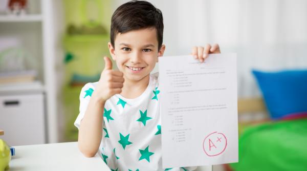 Indicatorii succesului la copii: Semnale esențiale pentru dezvoltare și cum să le transformi în performanță