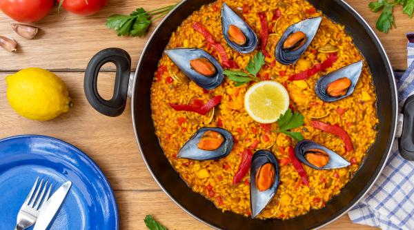 Cum se prepară paella pentru copii? Rețeta rapidă și ușoară