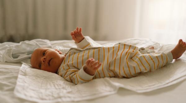 Bebelușul „se luptă” cu somnul: Cum să-l ajuți să doarmă?