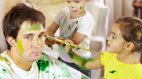 Ești un părinte permisiv? Consecințele modelului de parenting „modern”, care crede că prea multă disciplină poate provoca traume copilului