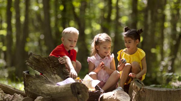 Ce se întâmplă în creierul copiilor până la vârsta de 7 ani? Nevoile care trebuie îndeplinite pentru a sprijini maturizarea optimă!