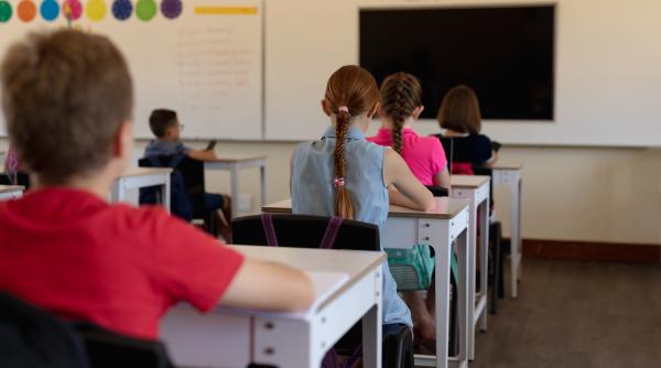 Măsura pe care o ia Italia pentru a „readuce respectul” în școli. Ministrul Educației: „Această reformă redă autoritatea profesorilor”