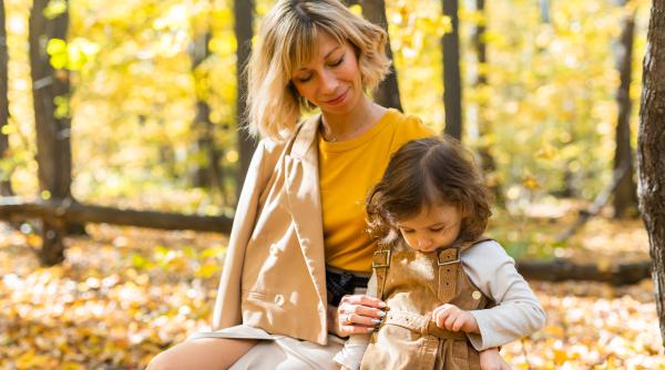 Cercetătoare Harvard și mamă: „Dacă NU încurajezi orice oportunitate pentru copiii tăi, ești un părinte mai de succes decât majoritatea!”