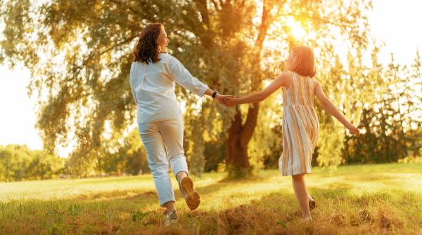 Expertă în parenting și mamă a trei copii: „Lucrul nr. 1 pe care părinții uită să-i învețe pe copiii din această generație!”