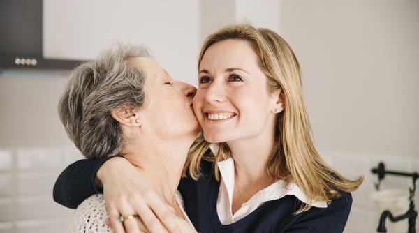 Părinții cu aceste obiceiuri nu sunt apropiați de copiii lor adulți