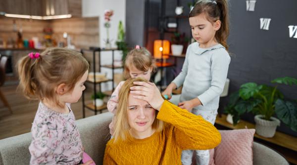 Pierderea autorității în fața copiilor, o problemă din ce în ce mai frecventă: Ce NU ar trebui să facă părinții niciodată?