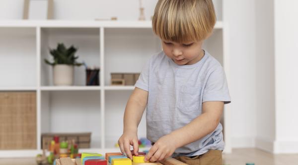 Creșterea copiilor rezilienți, un pilon esențial al stimei de sine. Specialist: „Fă-l pe copil să înțeleagă că efortul e mai important decât rezultatul”