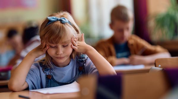 Supraîncărcarea elevilor din gimnaziu nu e din cauza programei școlare, susține Ligia Deca: „Profesorii și manualele fac ca predarea să fie încărcată!”