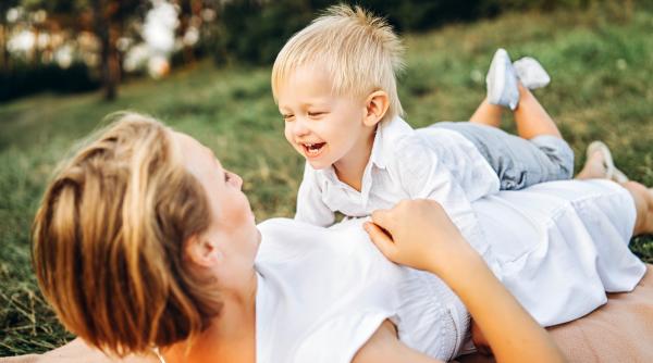 Dovedit științific! Vorbește AȘA cu copilul tău și va învăța mai repede și va fi mai inteligent!