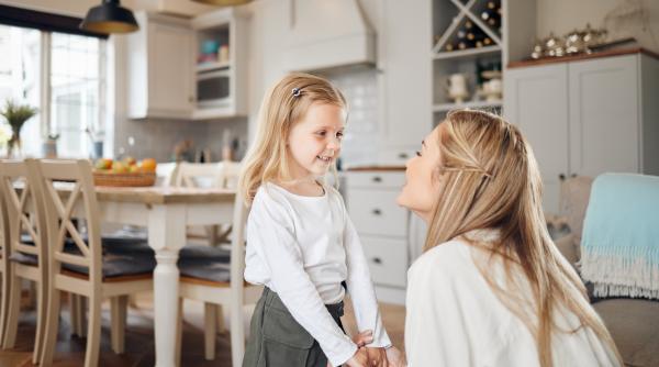 Psihologul Matt Scult: „A fi părinte înseamnă să fii atent la răspunsurile copilului tău”