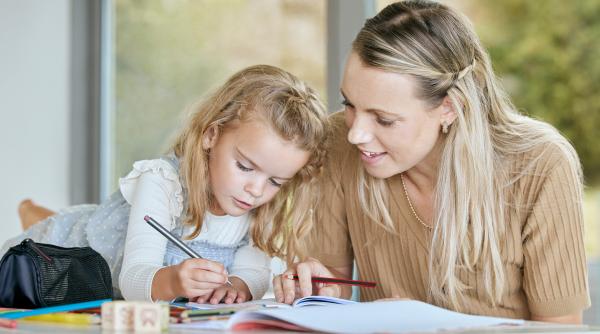 Studiu: Cum îmbunătățesc părinții performanțele copiilor la matematică prin discuții zilnice