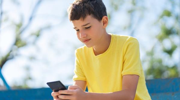 De ce a scăzut coeficientul de inteligență a tinerelor generații? Prof. univ. dr. emerit Ioan Neacșu: „Cauza este neutilizarea celei naturale”  / VIDEO