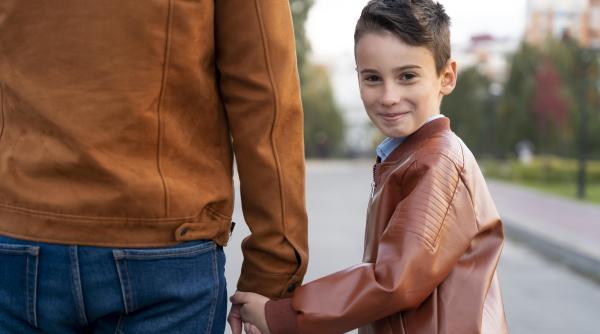 Decalogul bunelor maniere pentru educarea unui copil respectuos