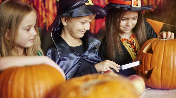 Halloween: titluri de citit la ceas de seară