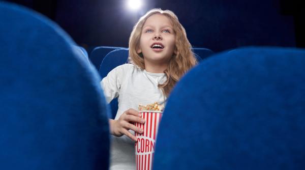 Cele mai fascinante FILME documentare pentru copii: Hrănește-i curiozitatea