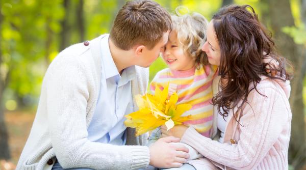 Afirmațiile acestea chiar funcționează! Cuvintele potrivite ale părinților încurajează copiii să își îmbunătățească comportamentul și să se dezvolte sănătos