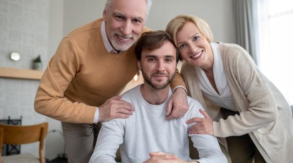 Irina „Supernanny” Petrea, despre copiii stau acasă cu părinții până la 40 de ani. „Stăm acasă până ajunge să ne crească păr alb?! Nu merge!”