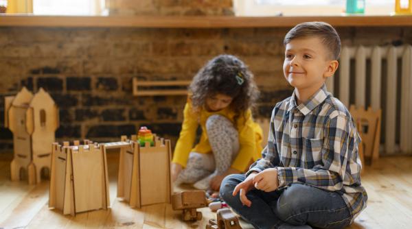 Educația prin joc. Mariana Dogaru: „Primii trei ani din viața copilului sunt cei mai importanți” / VIDEO