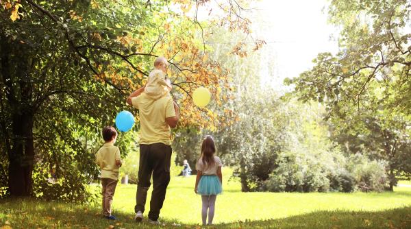 „Indiferent cât de implicată ești ca mamă, NU poți să fii tată!” Daniela Gavankar explică rolul de neînlocuit al tatălui în viața copilului: „Reprezintă relația cu autoritatea, forța și succesul”