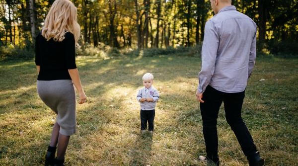 Specialist despre custodia comună: „Este un lucru inadmisibil, rușinos și un dezastru social”