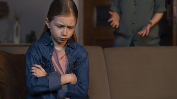 Copii cărora nu le pasă de pedepse: cum funcționează „indiferența învățată”