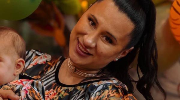 Provocările unei mame singure: Alexandra Mit: „Zâmbetul fetiței mele este cel mai mare motiv să rămân optimistă”