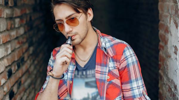 Cum influențează personalitatea adolescentului riscul de dependențe