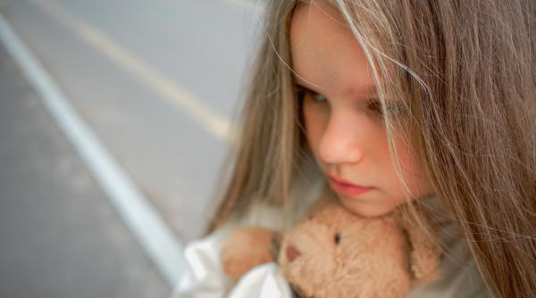 Cum să ajuți un copil să depășească complexul de inferioritate? Experți: „Această problemă îi poate afecta capacitatea de a reuși în viață!”