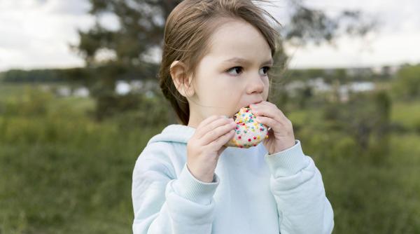 Zahărul: Cât de periculos e pentru copii și cum îl poți evita