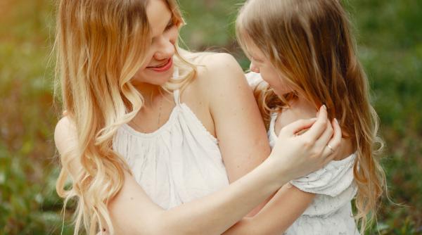 Cum să îi dezvolți copilului sentimentul de încredere