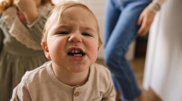 De ce țipă copilul meu? Sfaturi și strategii pe categorie de vârstă