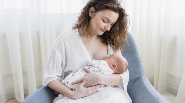  Femeile care devin mame după vârsta de 35 de ani au o speranță de viață mai mare