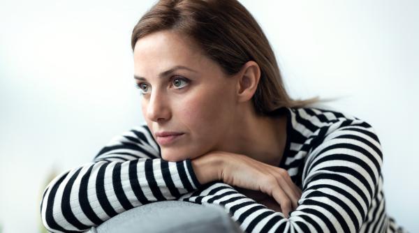  Semne că ai sindromul fiicei mai mari și că încă te afectează ca adult