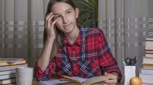 ChatGPT sau profesorul de limba engleză. Cum să îți motivezi copiii să învețe cu ajutorul inteligenței artificiale