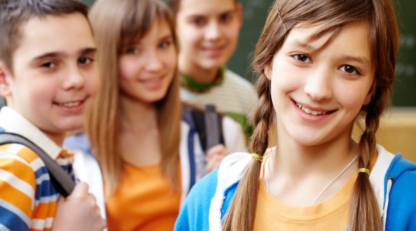 Lege nouă pentru elevii cu note mici la școală: Iată la ce vor fi ”obligați” aceștia