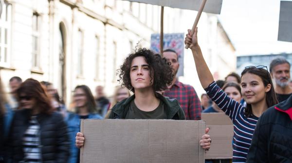 Drepturile omului în ziua de azi.  Prof. univ. dr. Nicolae Voiculescu: „Suntem norocoși” / VIDEO