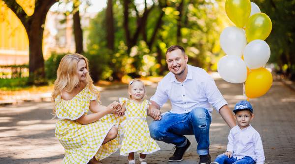 10 Secrete pe care le utilizează părinții lider pentru a crește copii siguri pe ei înșiși