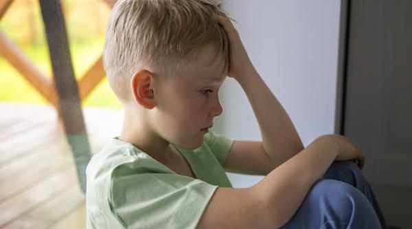 ”Mama, m-a făcut gras!”. Asta ar trebui să-i spui copilului când afli că alți copii l-au tachinat, potrivit expertului Urania Cremene