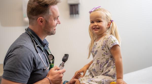 Pediatru american: Acest truc îți va ajuta copilul în orice, de la dezvoltarea creierului la controlul emoțiilor