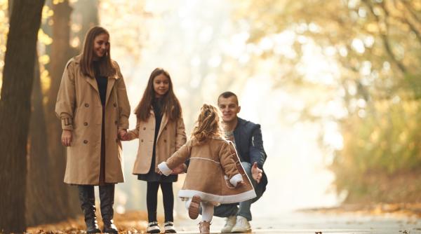 Daniela Gavankar: „Astăzi este foarte greu să educi un copil! Mult mai greu decât atunci când am fost noi copii” / VIDEO