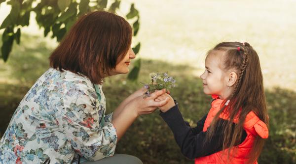 Ce este mai important să-ți înveți copilul decât să spună „mulțumesc”. Psiholog: „Așa trebuie să-ți educi micuțul pentru a trăi mai fericit!”
