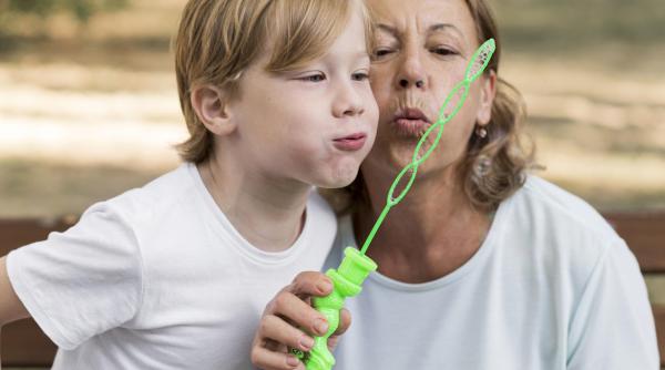 Cea mai nobilă misiune a unui părinte: predarea diferenței dintre curaj și riscuri inutile 