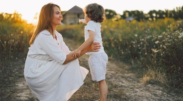 Întrebări pe care să le pui copilului tău dacă este anxios